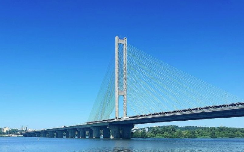 Один-два «Шахеди» не зруйнують міст: експерти пояснили мету ударів РФ по Південному мосту в Києві Один-два «Шахеди» не зруйнують міст: експерти пояснили мету ударів РФ по Південному мосту в Києві